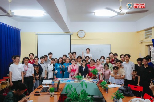 CLB Sách và Bạn đọc tổ chức sinh hoạt định kỳ tháng 4
